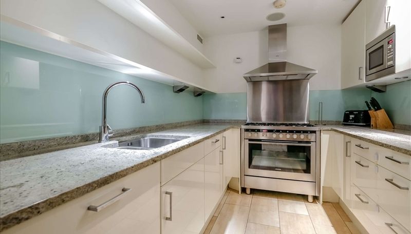 Property photo 2 of 7 lg_B153_638072396...