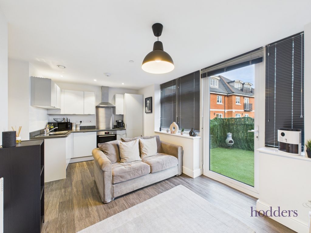 Property photo 3 of 9 Picture No. 24