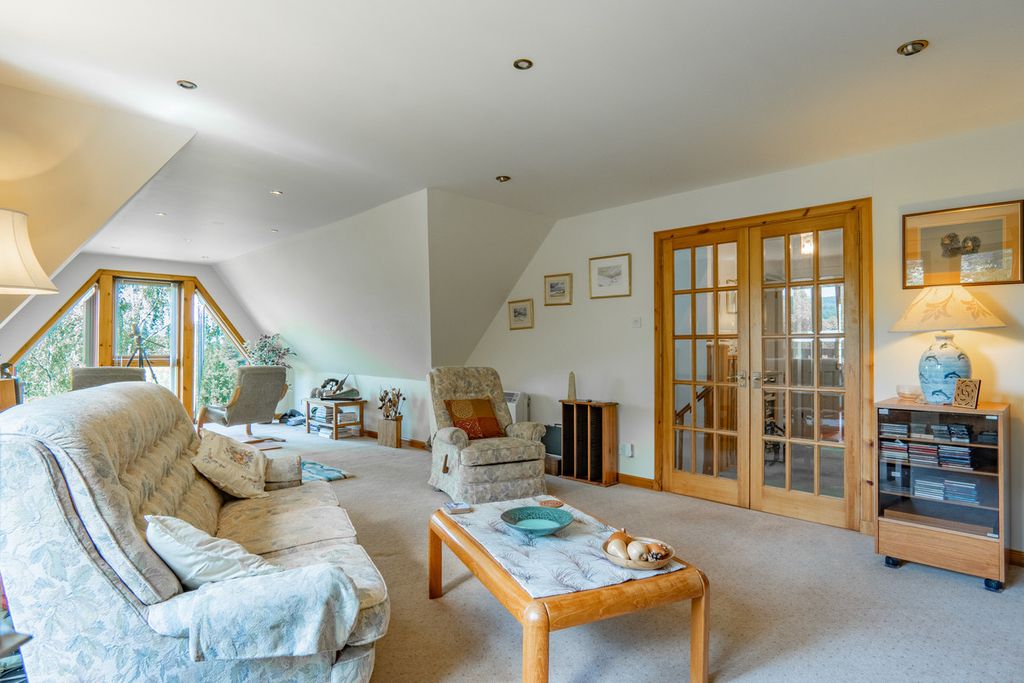 Property photo 3 of 50