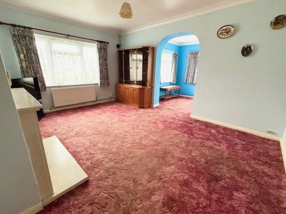 Property photo 3 of 13 Sitting Room