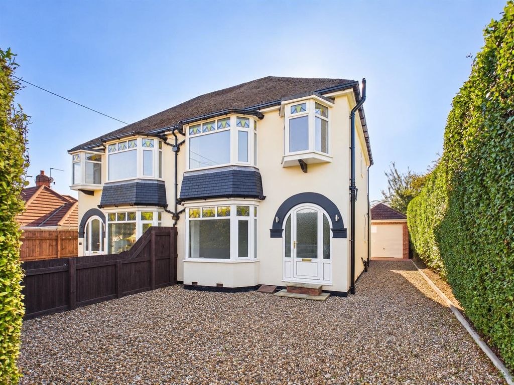 Property photo 1 of 17 Boothferry Road - Main Photo
