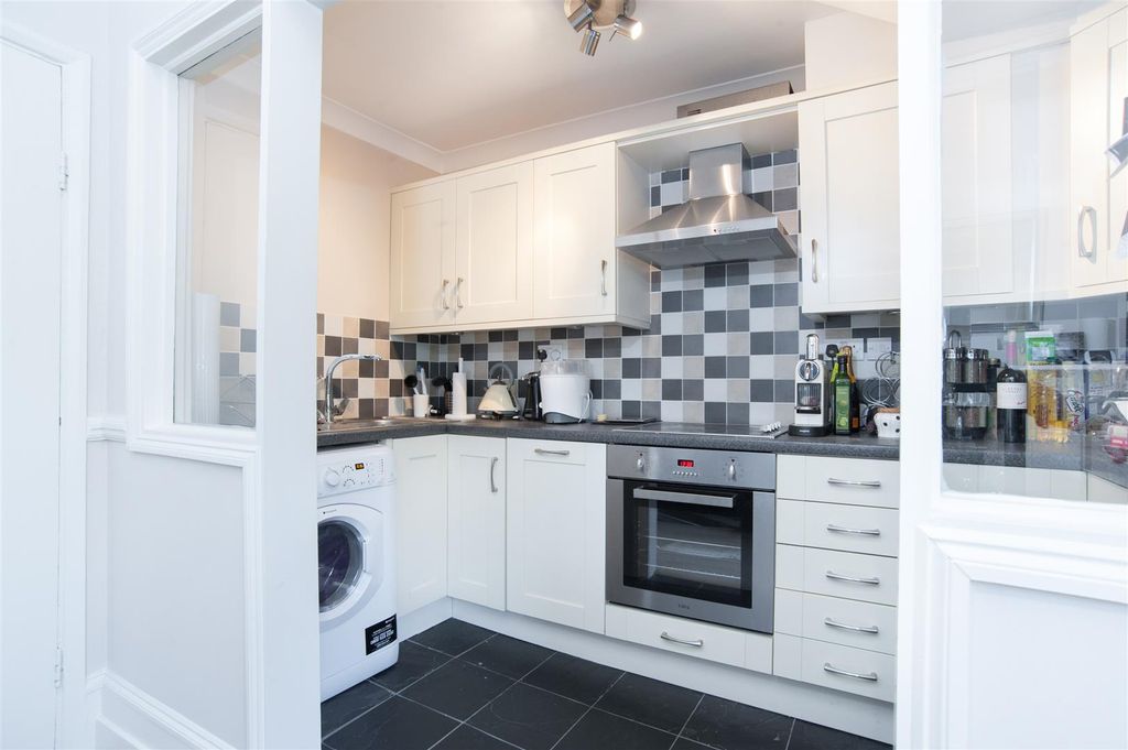 Property photo 2 of 4