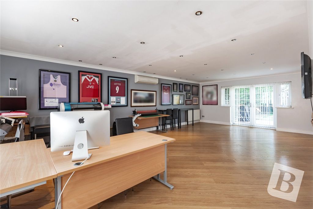 Property photo 3 of 24 Study/Games Room