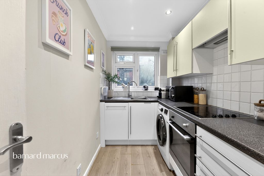 Property photo 3 of 20