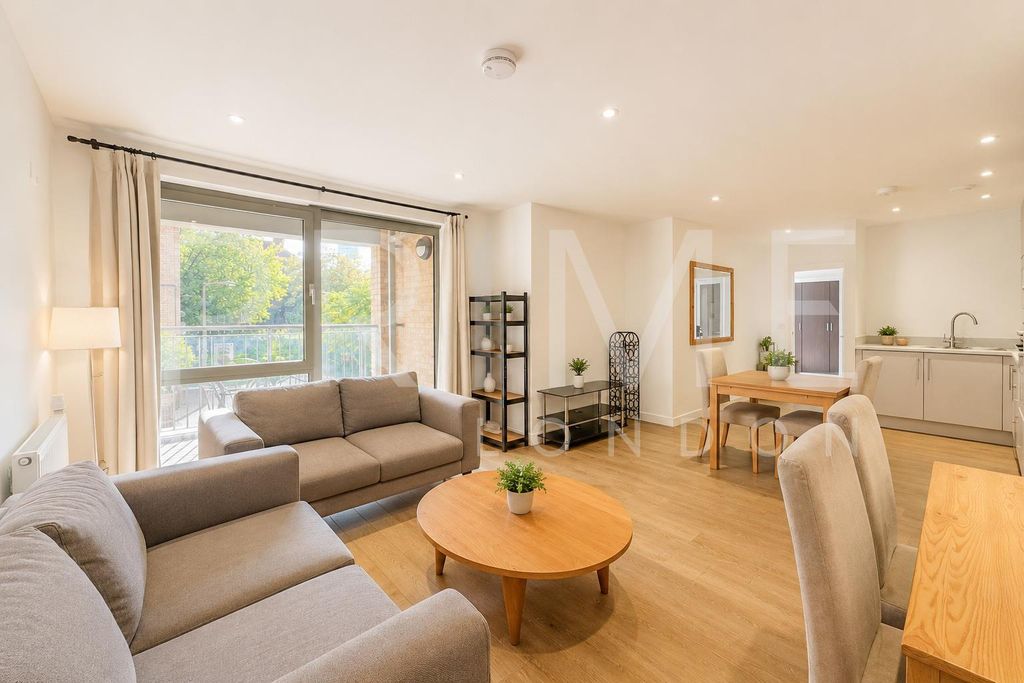 Property photo 1 of 10 Ph2.Jpg