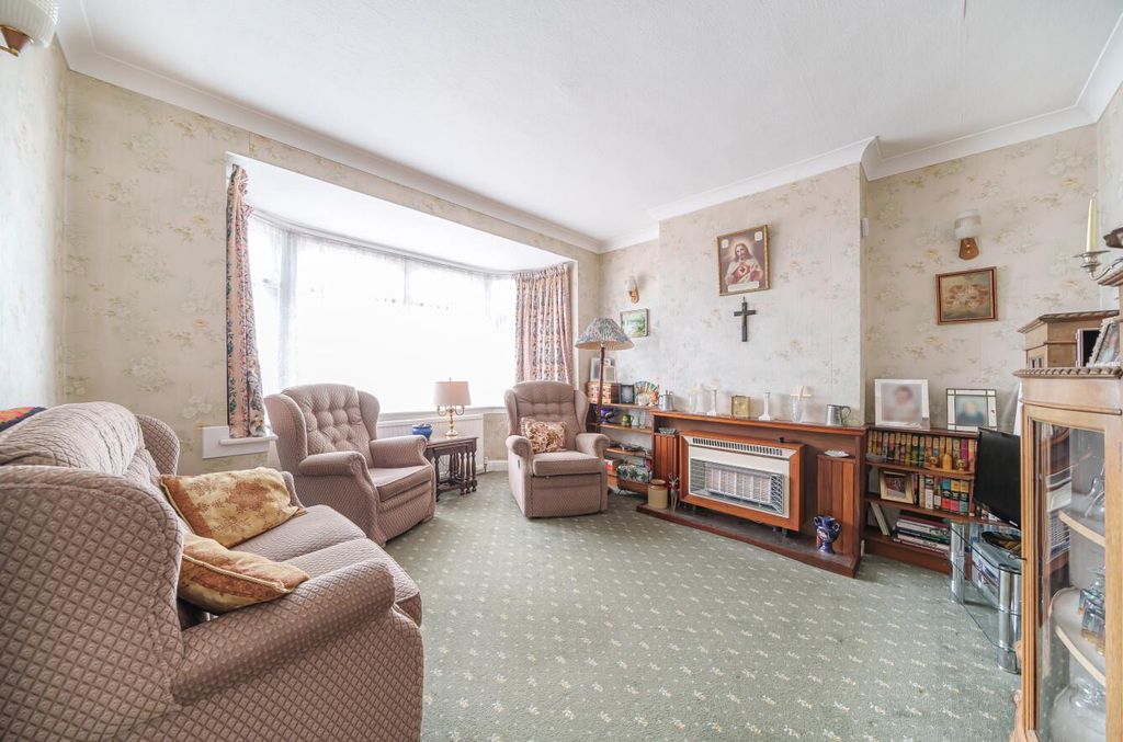 Property photo 3 of 16 Davidson Frost-Wellings, Dfw, Tiverton Road, Edgwa