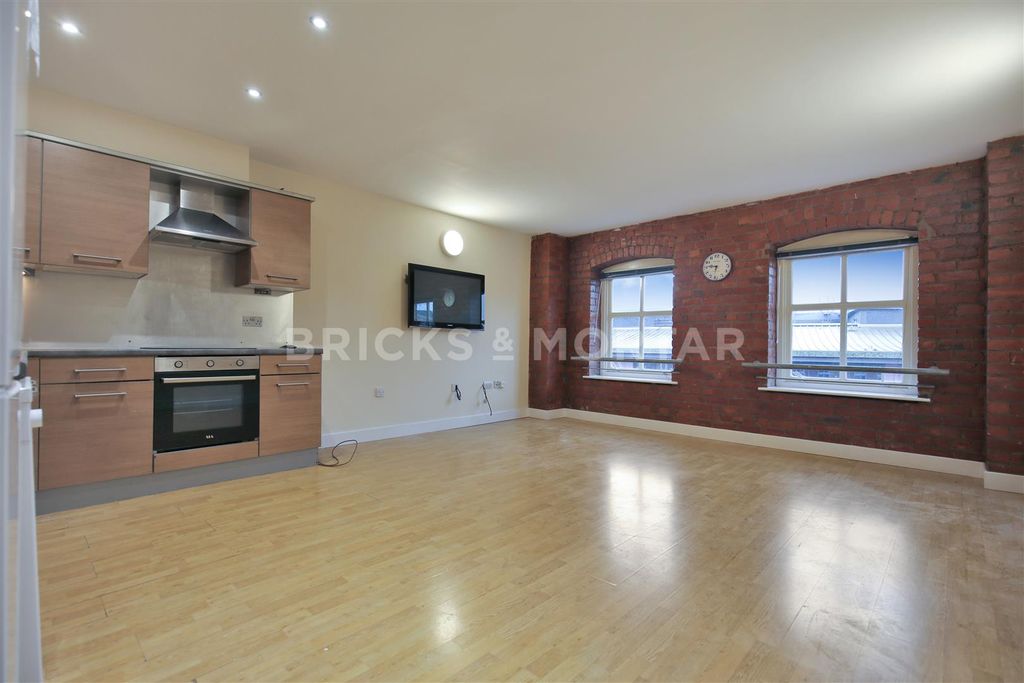 Property photo 1 of 15 Mpcuiey3Fv1Kwjfl.Jpg