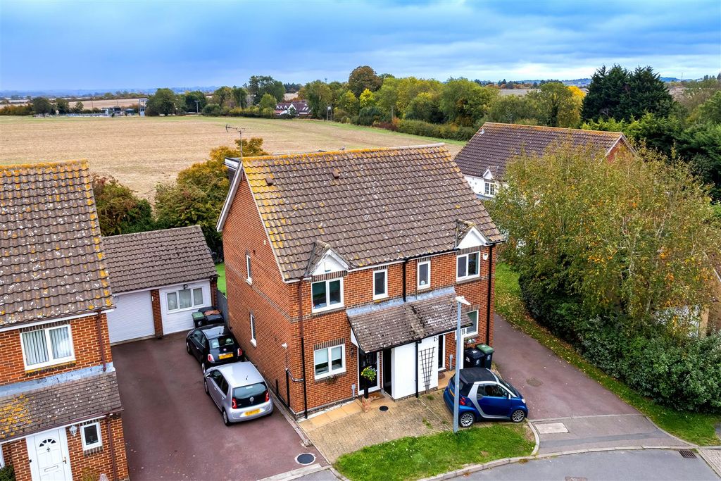 Property photo 1 of 28 2 Brookfield (4).Jpg