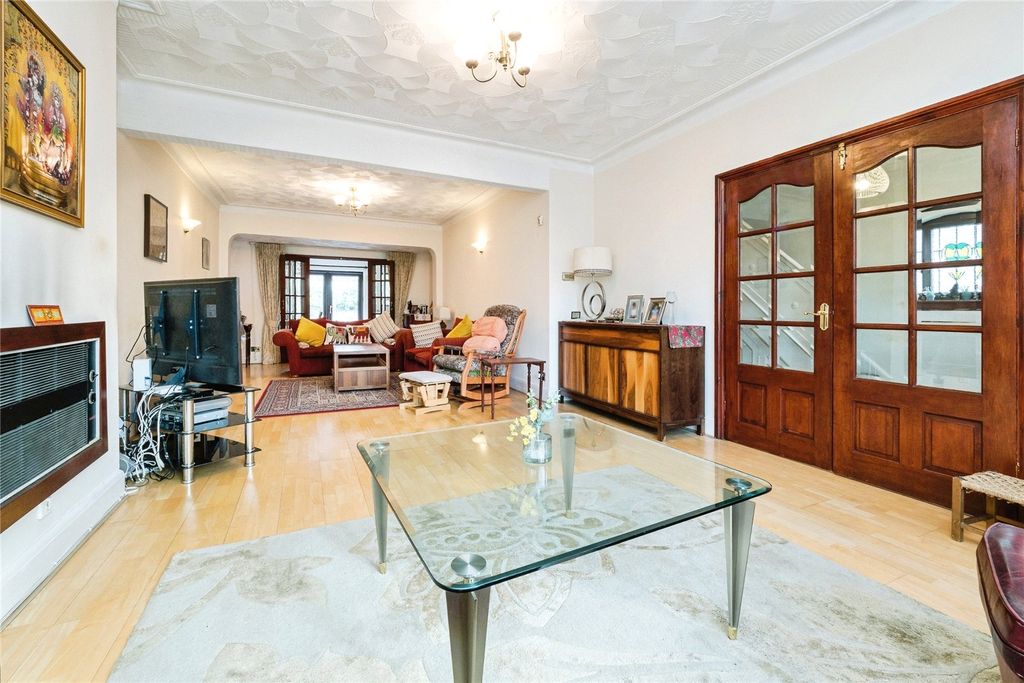 Property photo 3 of 23 Picture No. 37