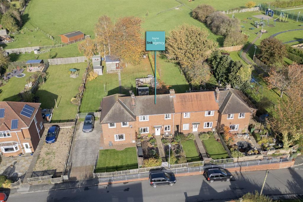 Property photo 2 of 48 Howelane004.Jpeg