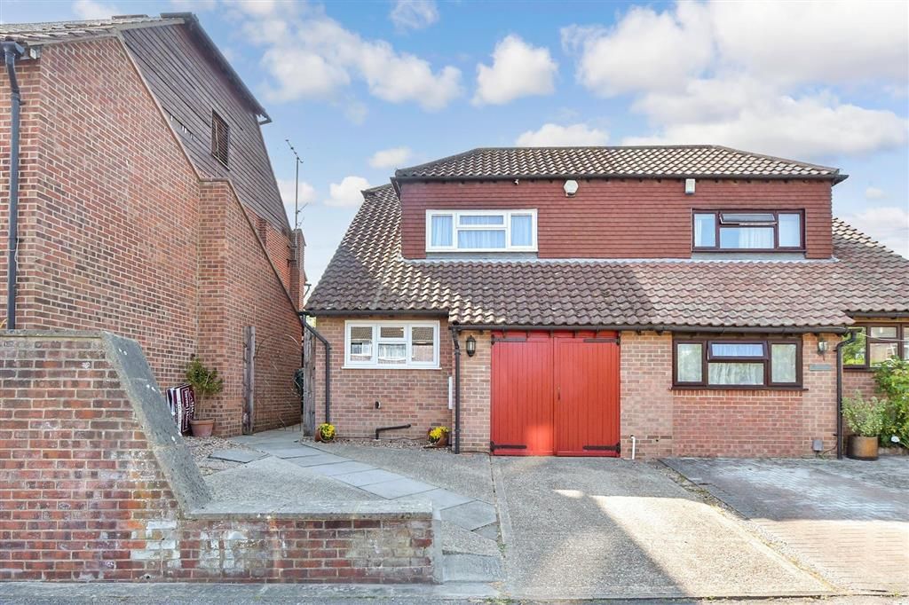 Property photo 1 of 13 External Web