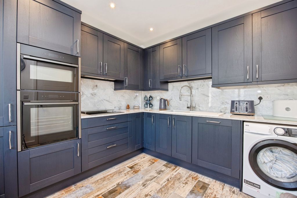 Property photo 2 of 21 Pbox-Img.Jpg