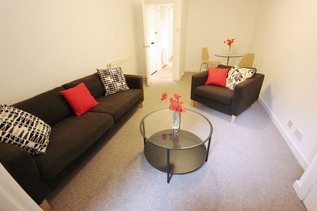 Property photo 1 of 9 Dining Lounge
