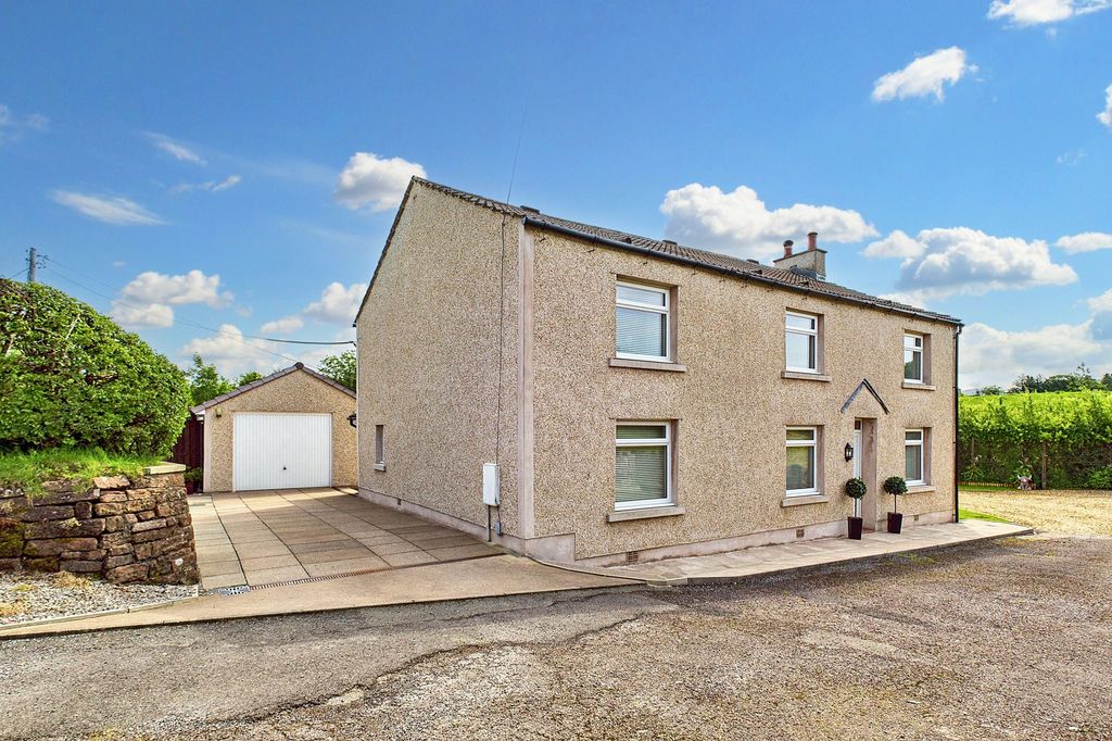 Property photo 3 of 41