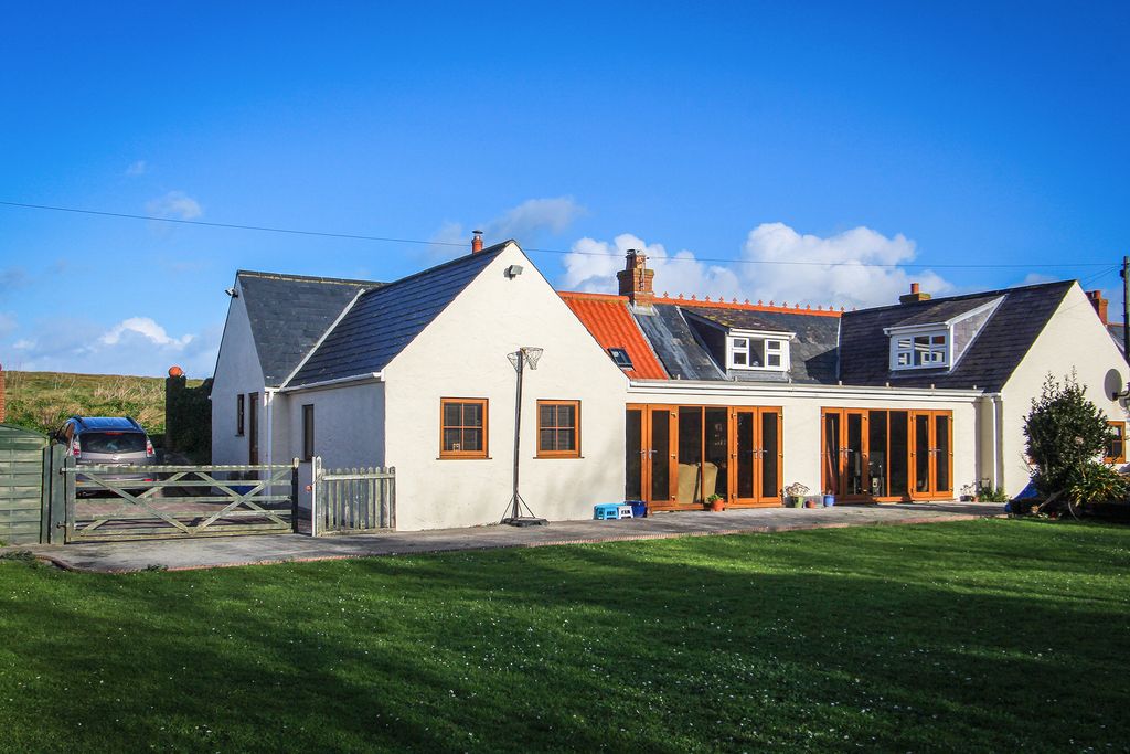 Property photo 1 of 14 Photo 0