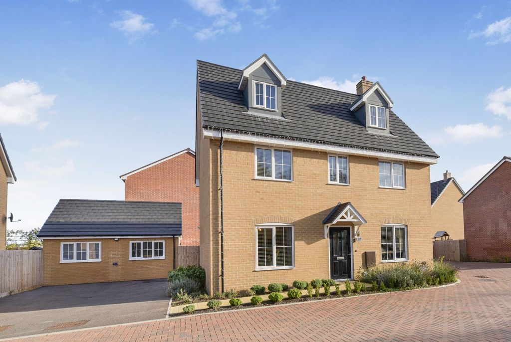 Property photo 1 of 32