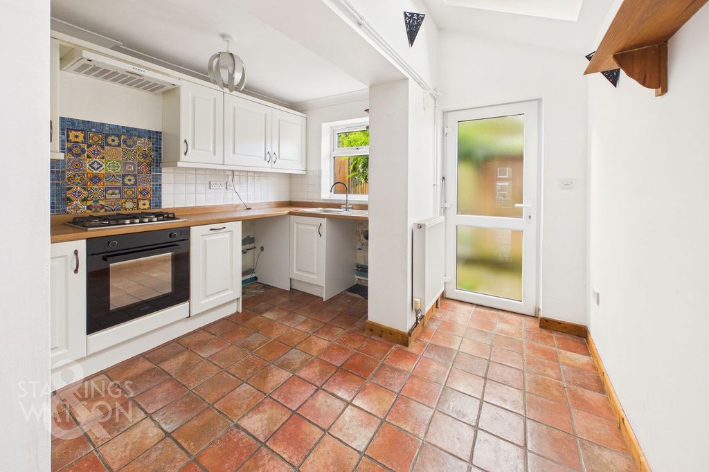Property photo 3 of 16