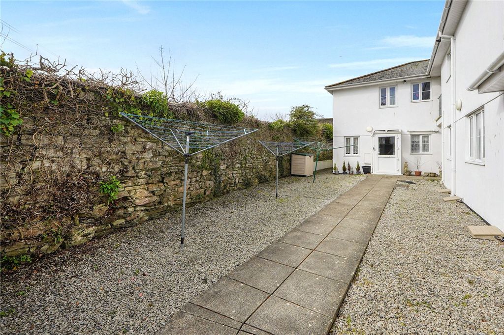 Additional image 8 of 2 bed flat for saleHigher Lux Street, Liskeard PL14