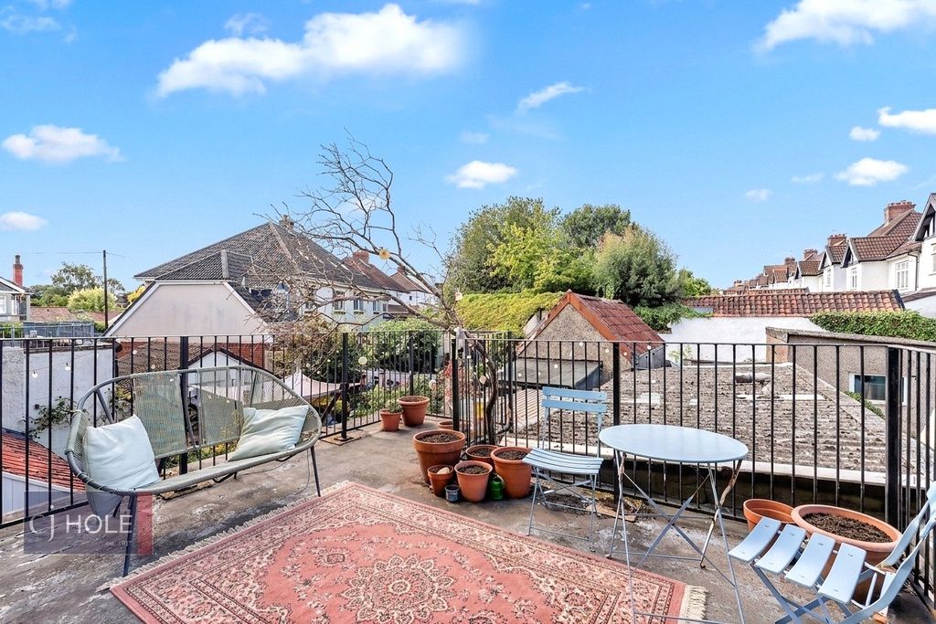 Property photo 3 of 10 Picture No. 21