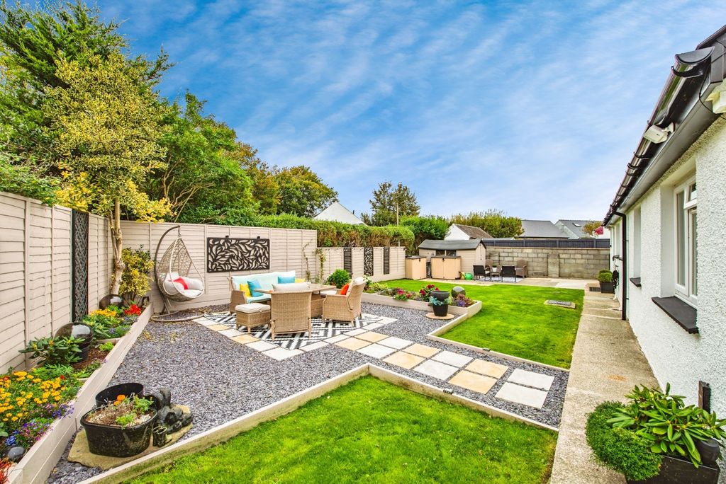 Property photo 2 of 23 Photo