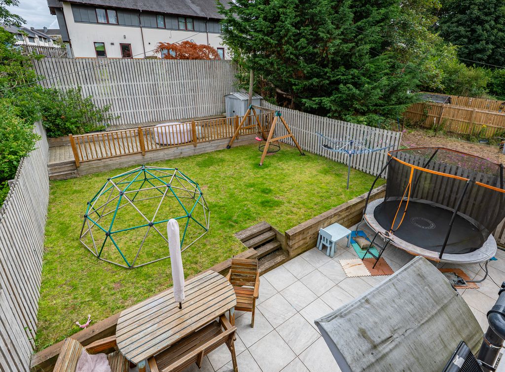 Property photo 2 of 40