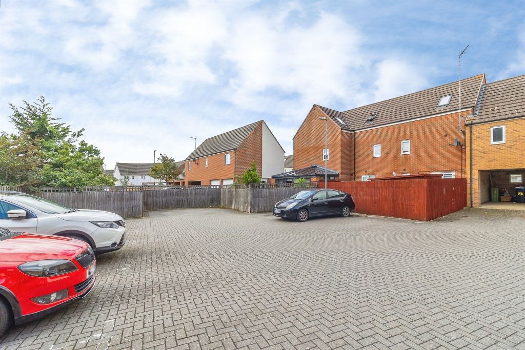 Property photo 2 of 13