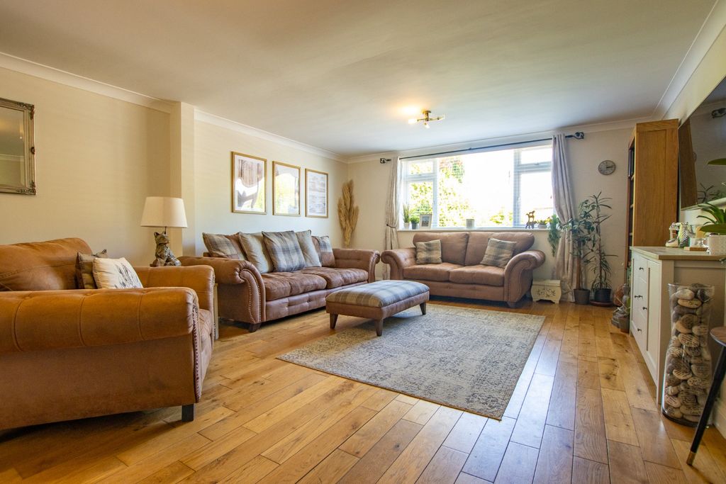 Property photo 3 of 25 4191594