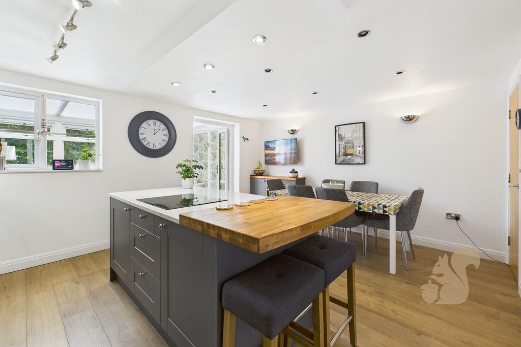 Property photo 3 of 28 Cam05668G0-Pr0025-Still026.Jpg