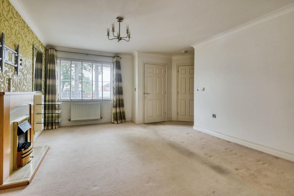 Property photo 2 of 17 4Ley21.Jpg