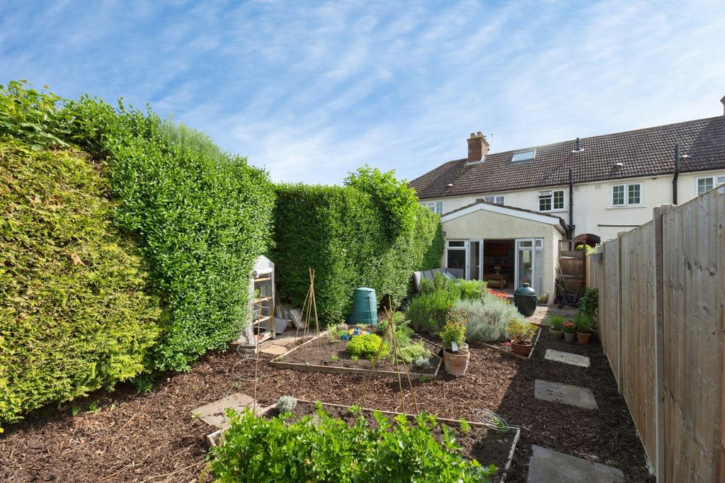 Property photo 3 of 16 Pbox-Img.Jpg