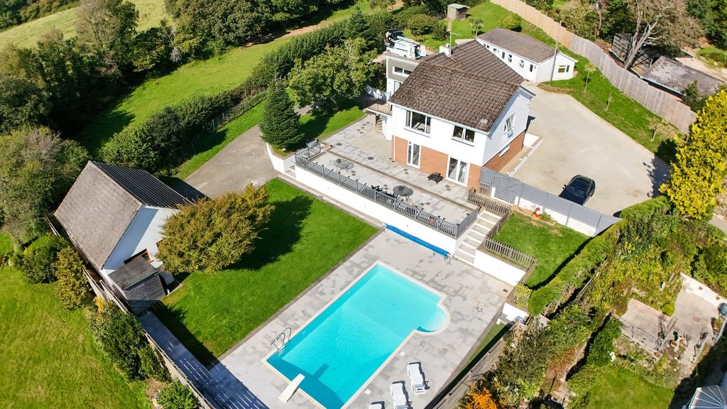 Property photo 1 of 24