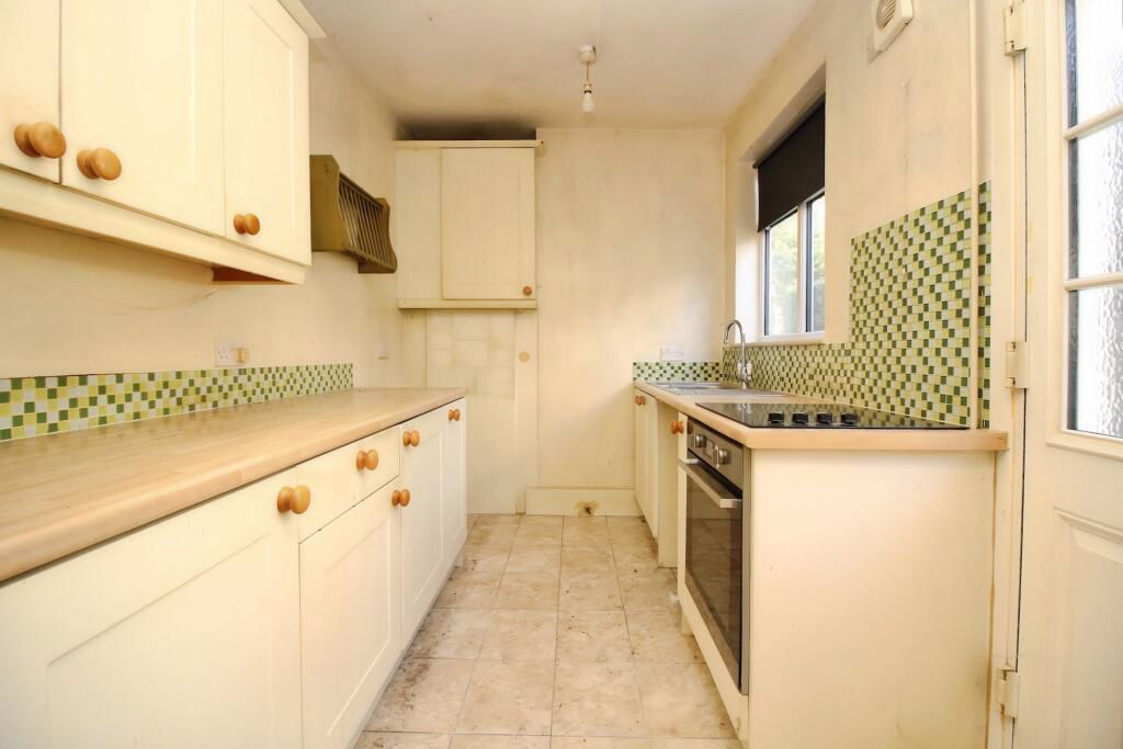 Property photo 2 of 22