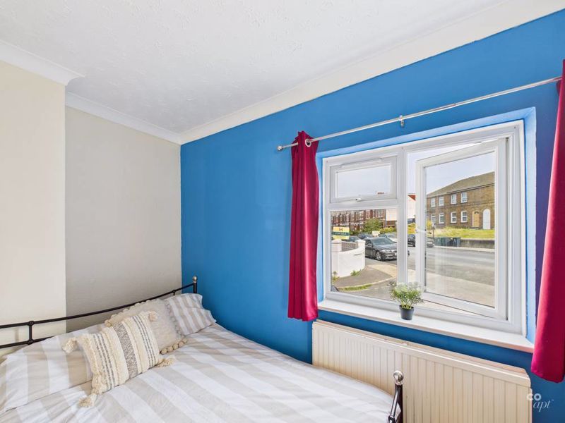 Property photo 2 of 11 Bedroom