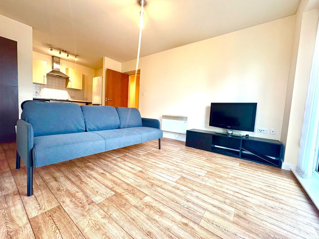 Property photo 1 of 9 Furnished Two Bed City Centre Apartment With Balcony