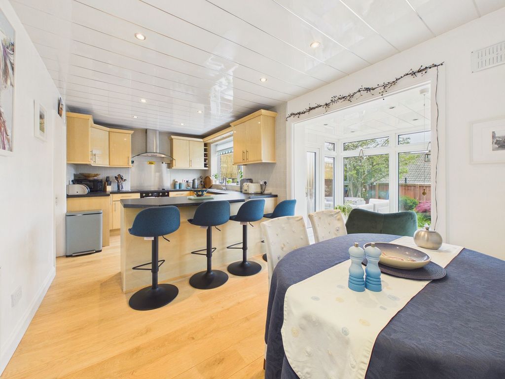 Property photo 3 of 14 Dining Kitchen