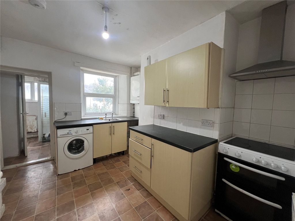 Property photo 3 of 8 Picture No. 04