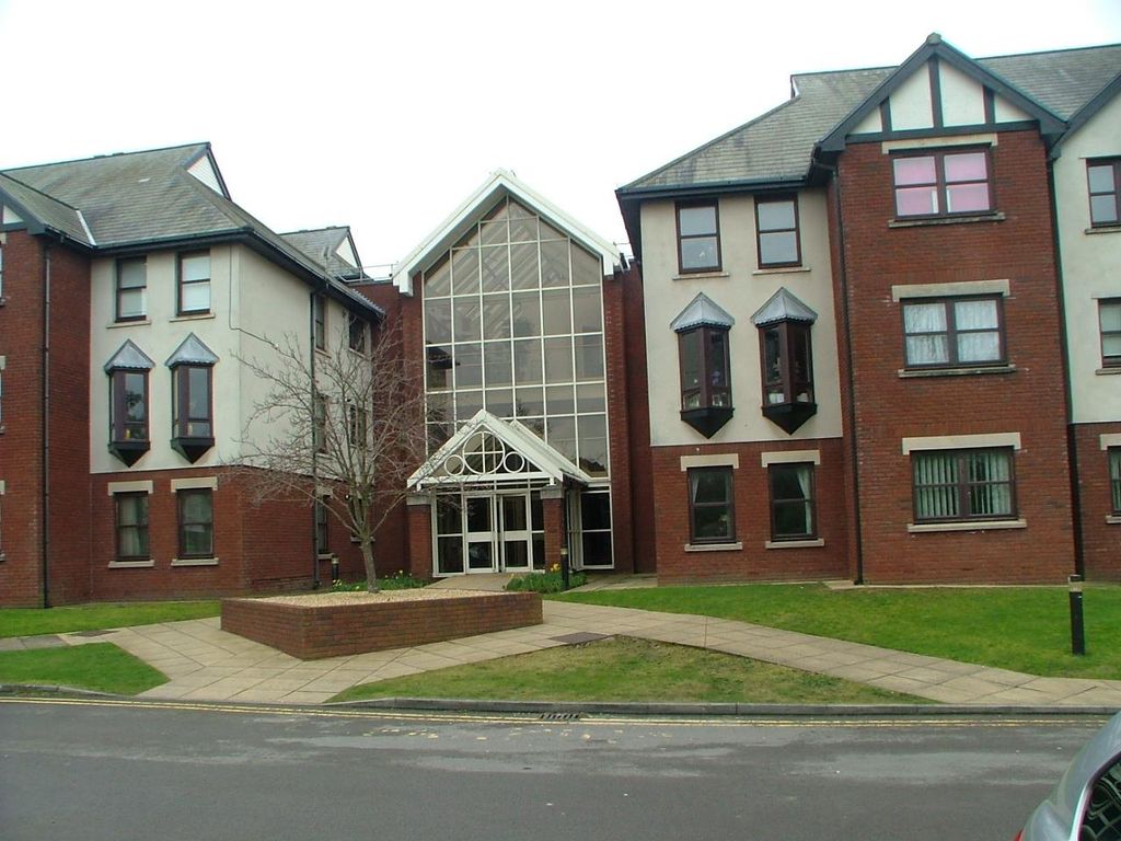 Property photo 1 of 9 External Front
