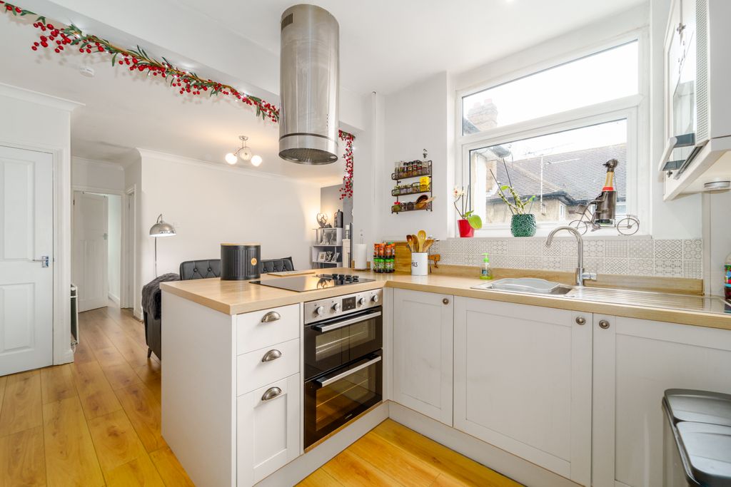 Property photo 3 of 14 Dsc09746-Edit