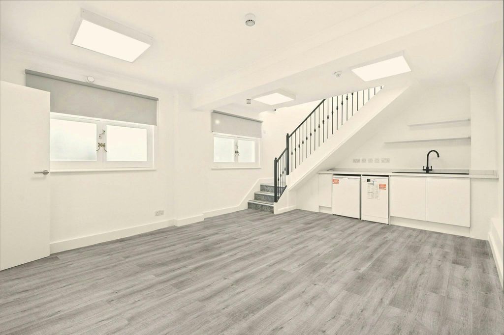 Property photo 3 of 6 009.Jpg