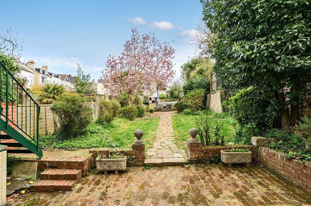Property photo 3 of 15 Garden From Kitchen