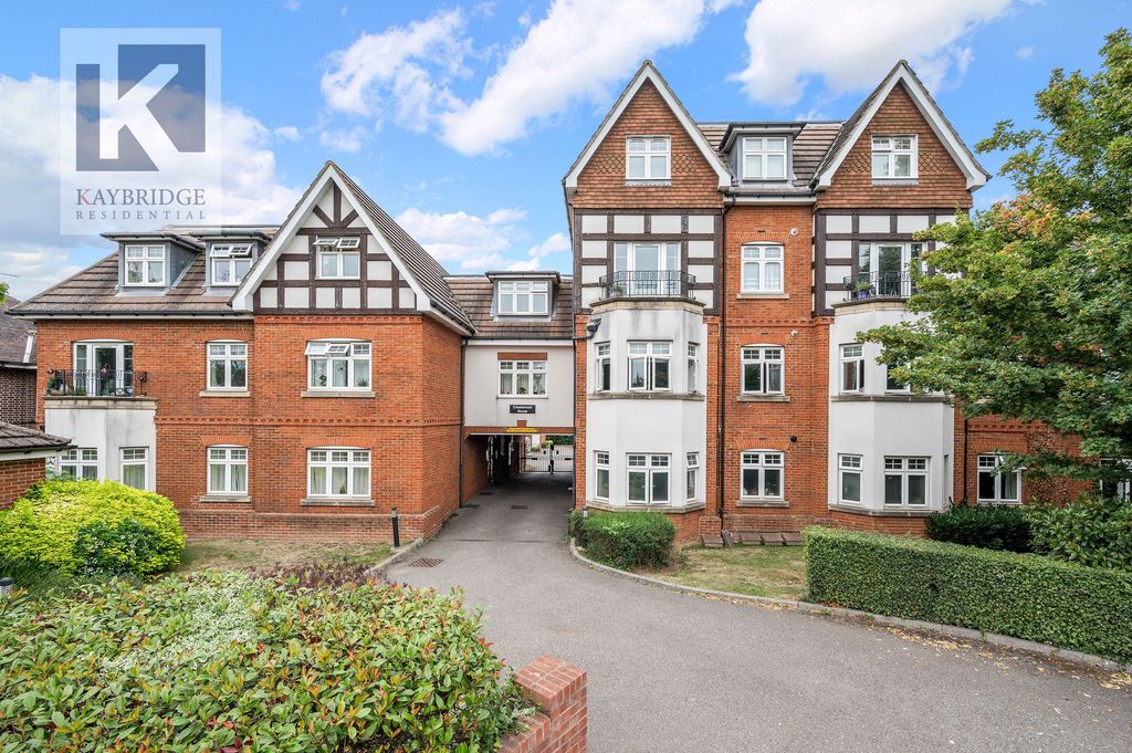 Property photo 1 of 12 Charlemont House, 35 Cheam Road - Kt17 1Qx