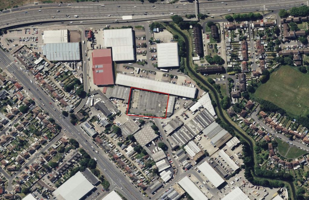 Property photo 1 of 3 Hanworth Trading Estate 1.Jpg