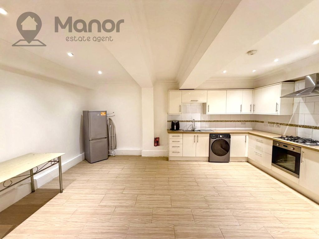 Property photo 2 of 14 Open Plan Kitchen