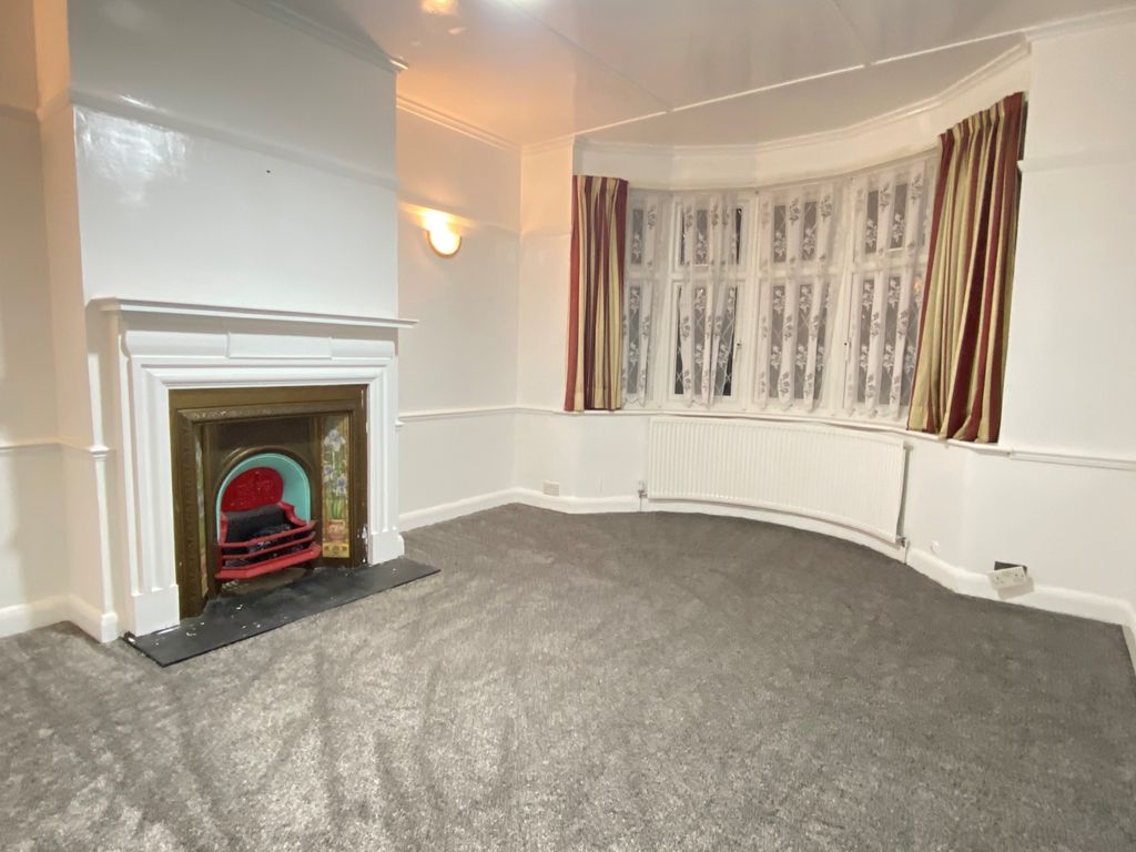 Property photo 2 of 6 Gallery