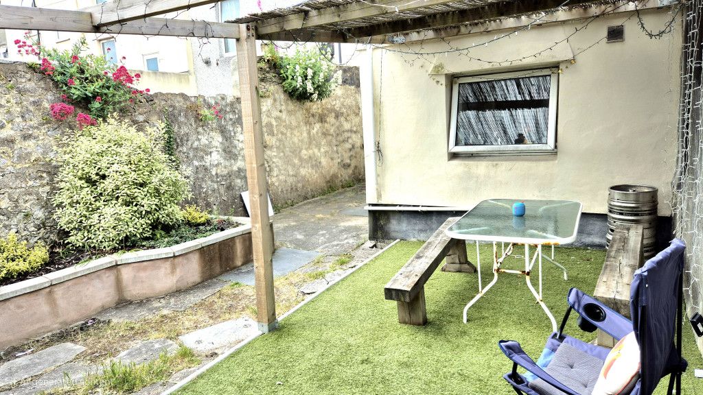 Property photo 3 of 6