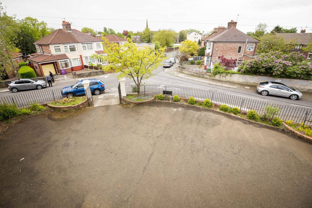 Property photo 2 of 29