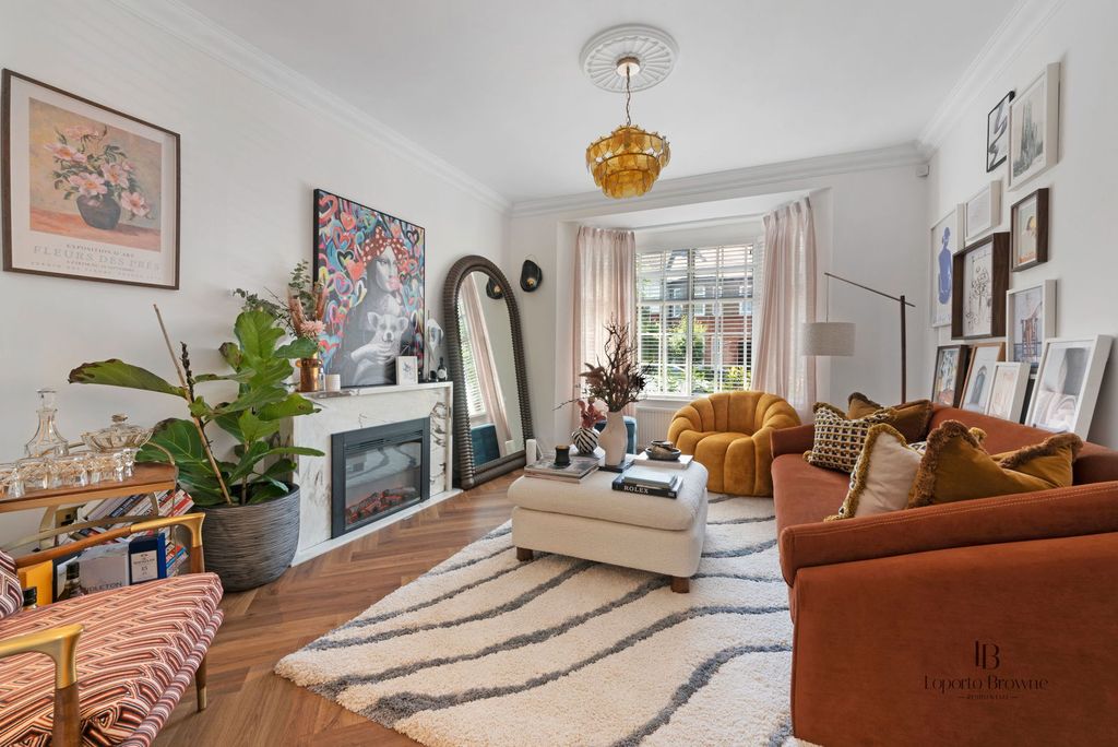 Property photo 1 of 31
