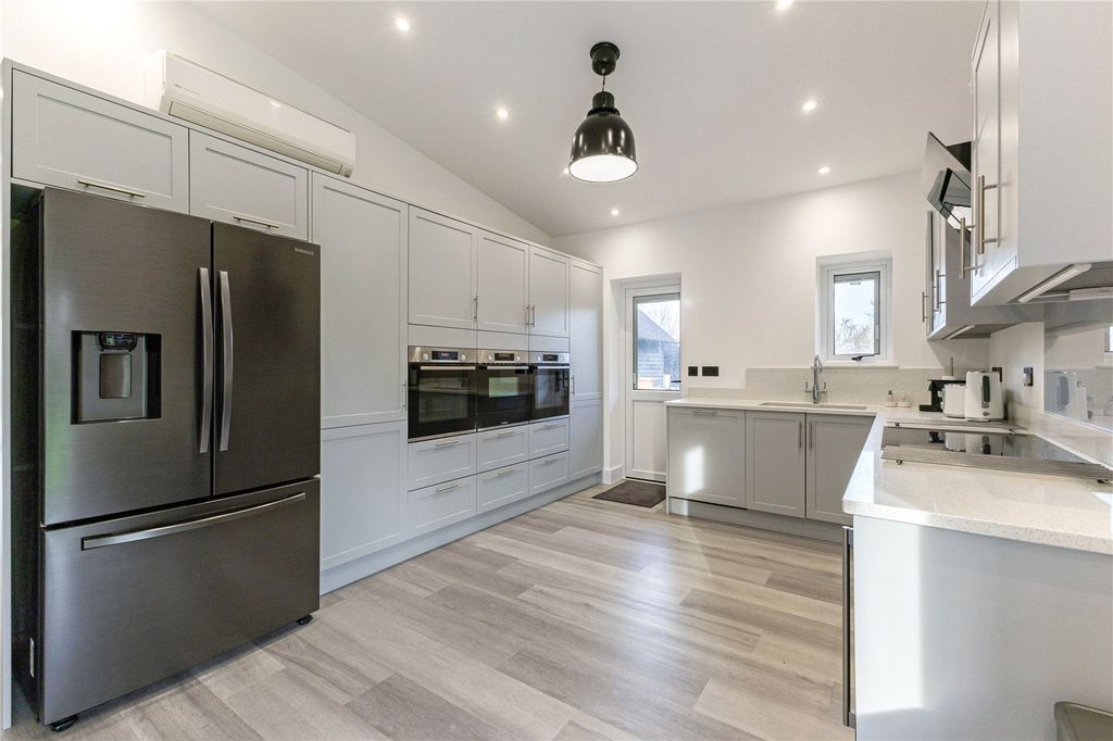 Additional image 26 of 10 bed detached house for saleNortonbury, Letchworth Garden City, Hertfordshire SG6