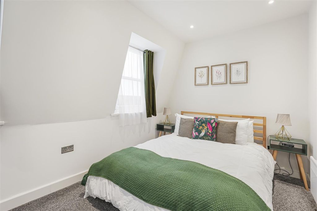 Property photo 3 of 10 Mnh04281.Jpg