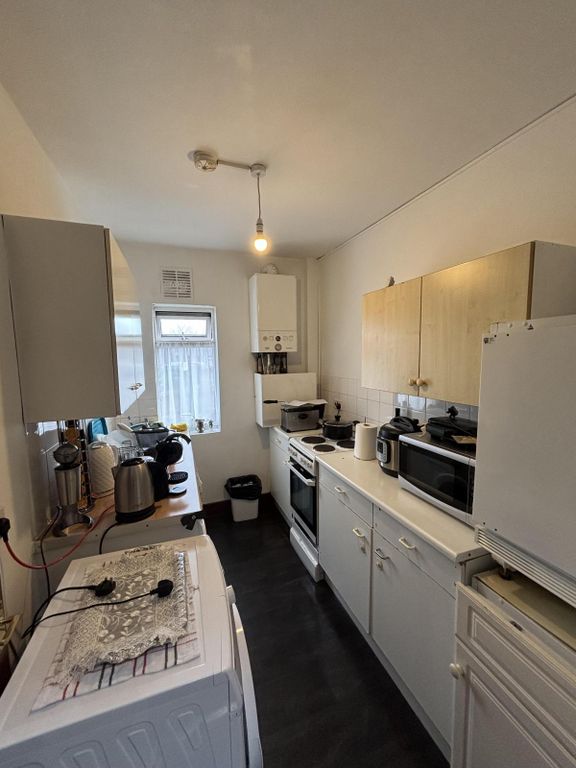 Property photo 3 of 6 Gallery